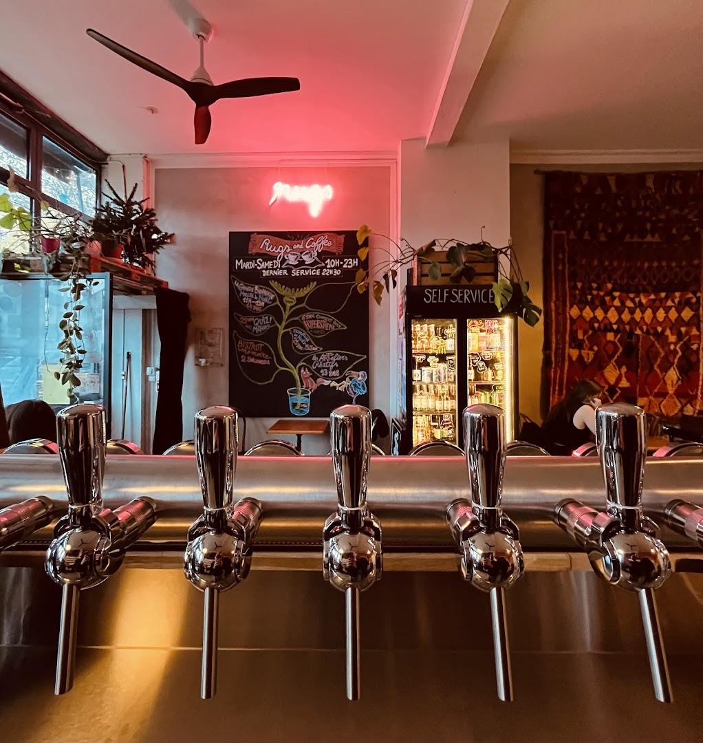 Rugs & Coffee - Photo 3